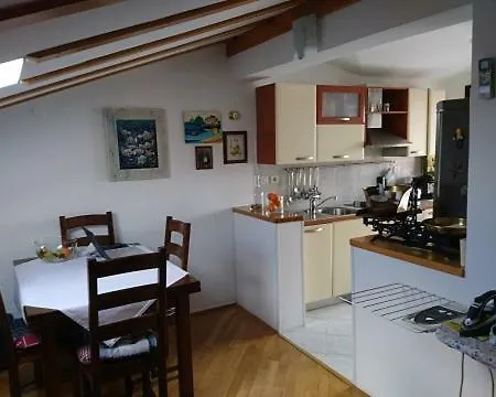 Appartement Lovely Place For *