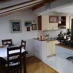 아파트 Lovely Place For *